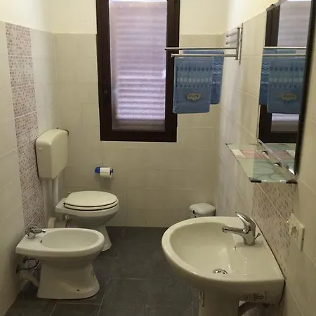 Alojamento de Acomodação e Pequeno-almoço Cala Arenella