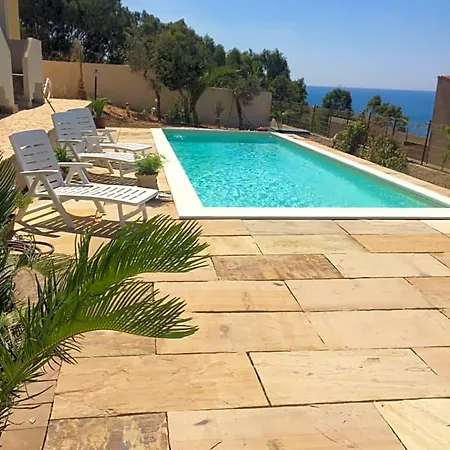 Cala Arenella 3* شاكا